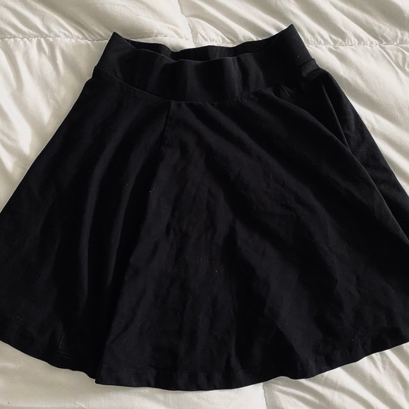 Skirt - Picture 2 of 3